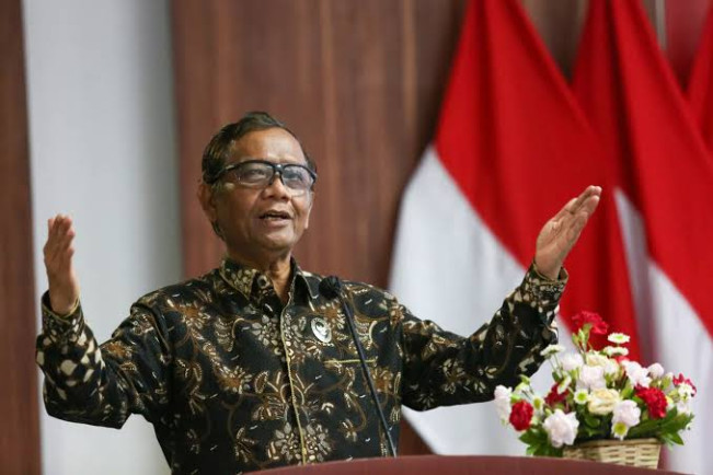 Yusril Bilang Peristiwa 98 Bukan Pelanggaran HAM Berat, Mahfud MD: Yang Berwenang Menyatakan itu Komnas HAM